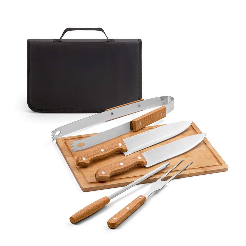 FLARE. Conjunto de 5 peças para barbecue em madeira e aço inoxidável e uma tábua em bambu